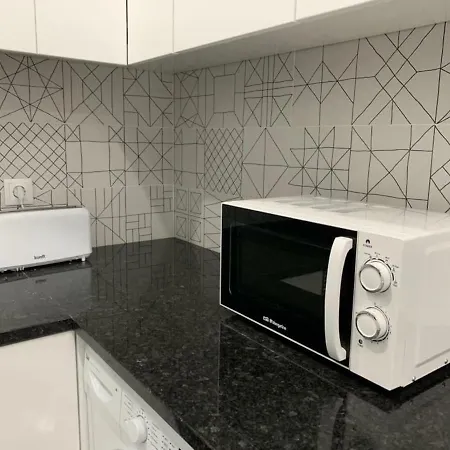 Graca's Private Hills Apartment *